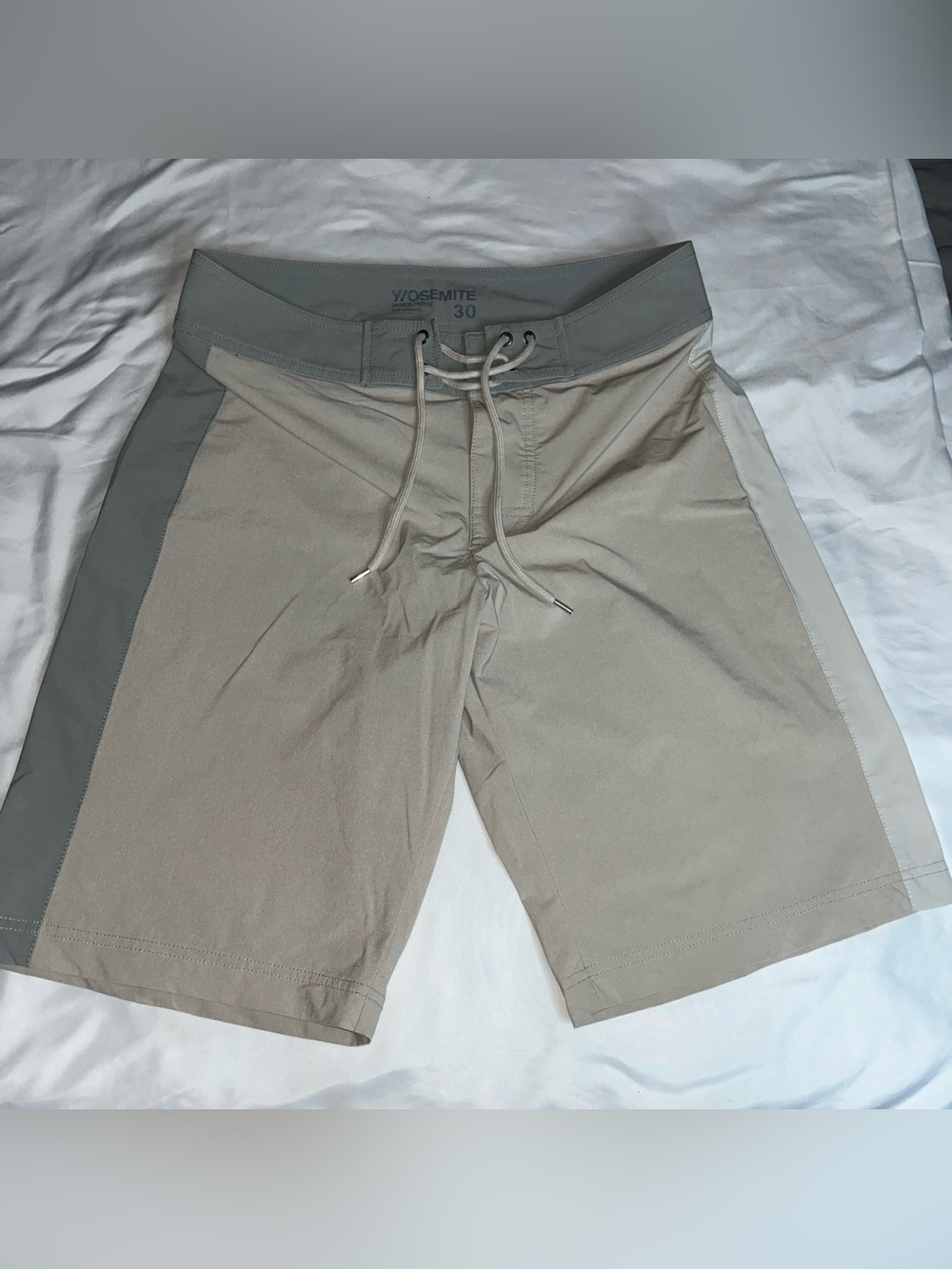 Mens 30 Y/OSEMITE James Perse Performance Drawstring Boardshort Beige
